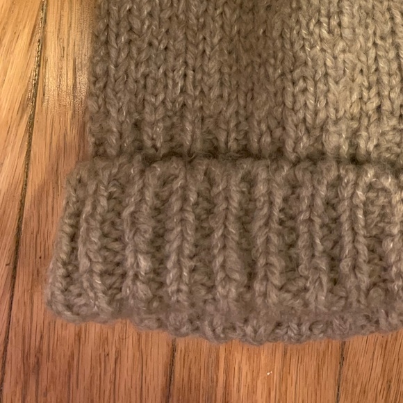 Urban Outfitters knit beanie - Picture 2 of 3